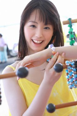 大胸美女脱内衣黄网站